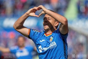 AG体育官网-希腊国脚索克拉蒂斯代表瓦伦西亚队连进两球横扫格拉纳达队的简单介绍